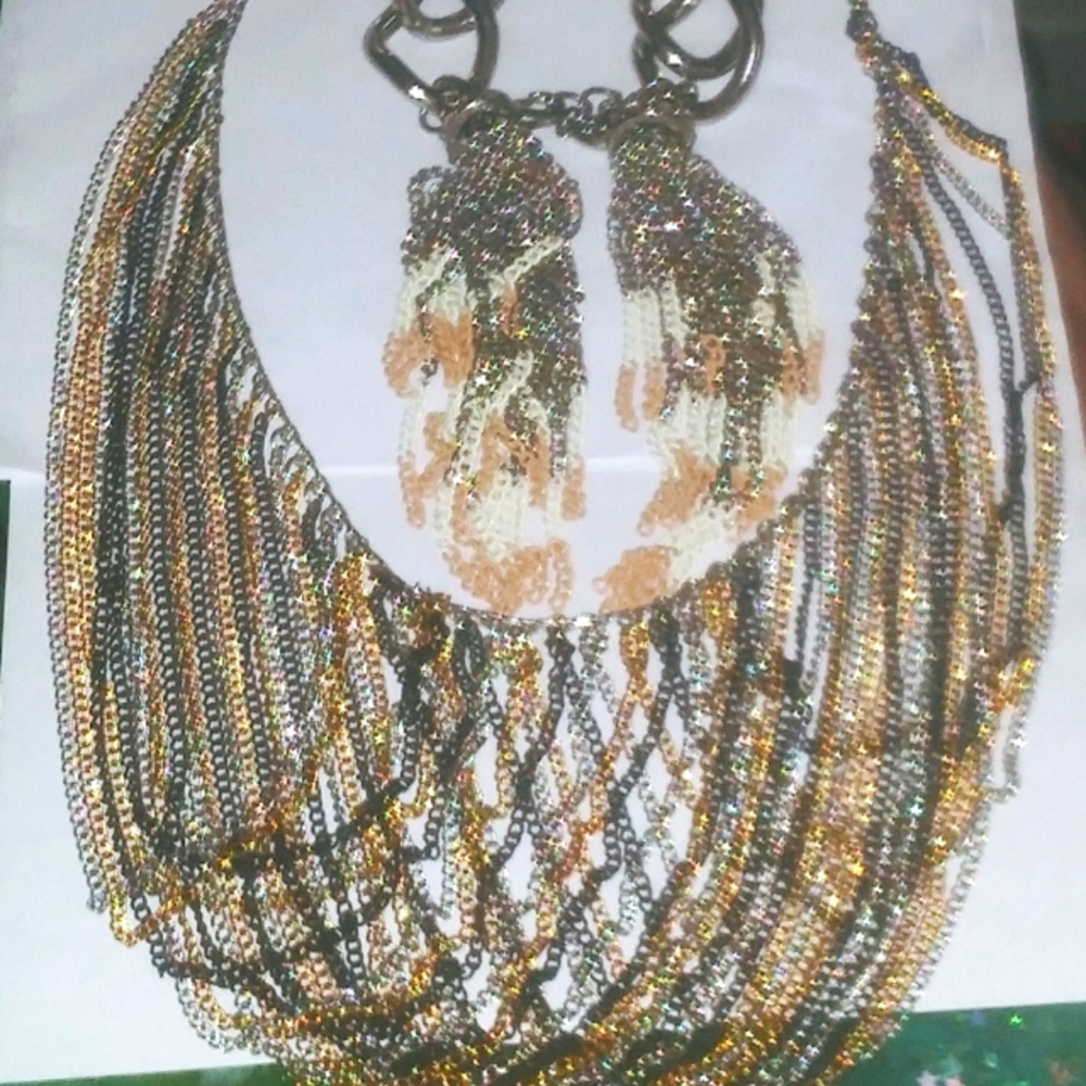 NWT Really Cool Guess Tassel Bracelet & Fancy Fan Necklace. Looks Great On!